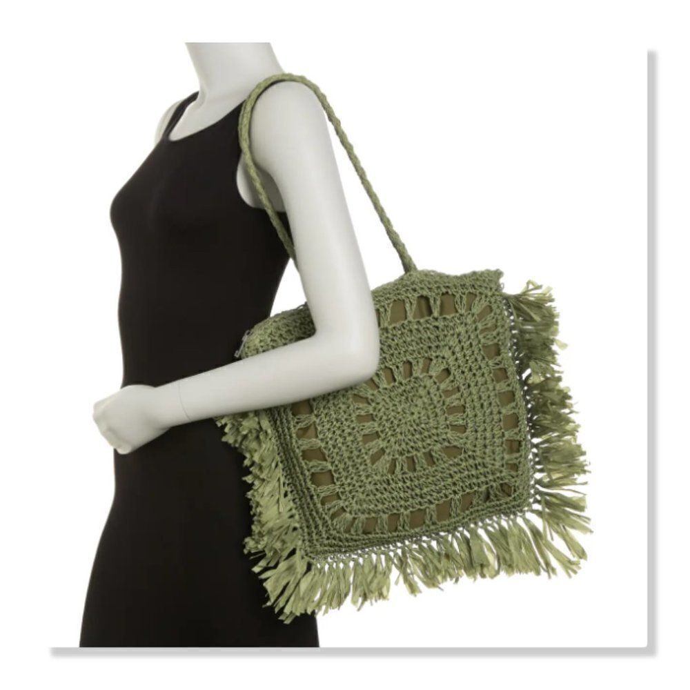 Most Wanted USA Seagrass Woven Tote in Green - NEW